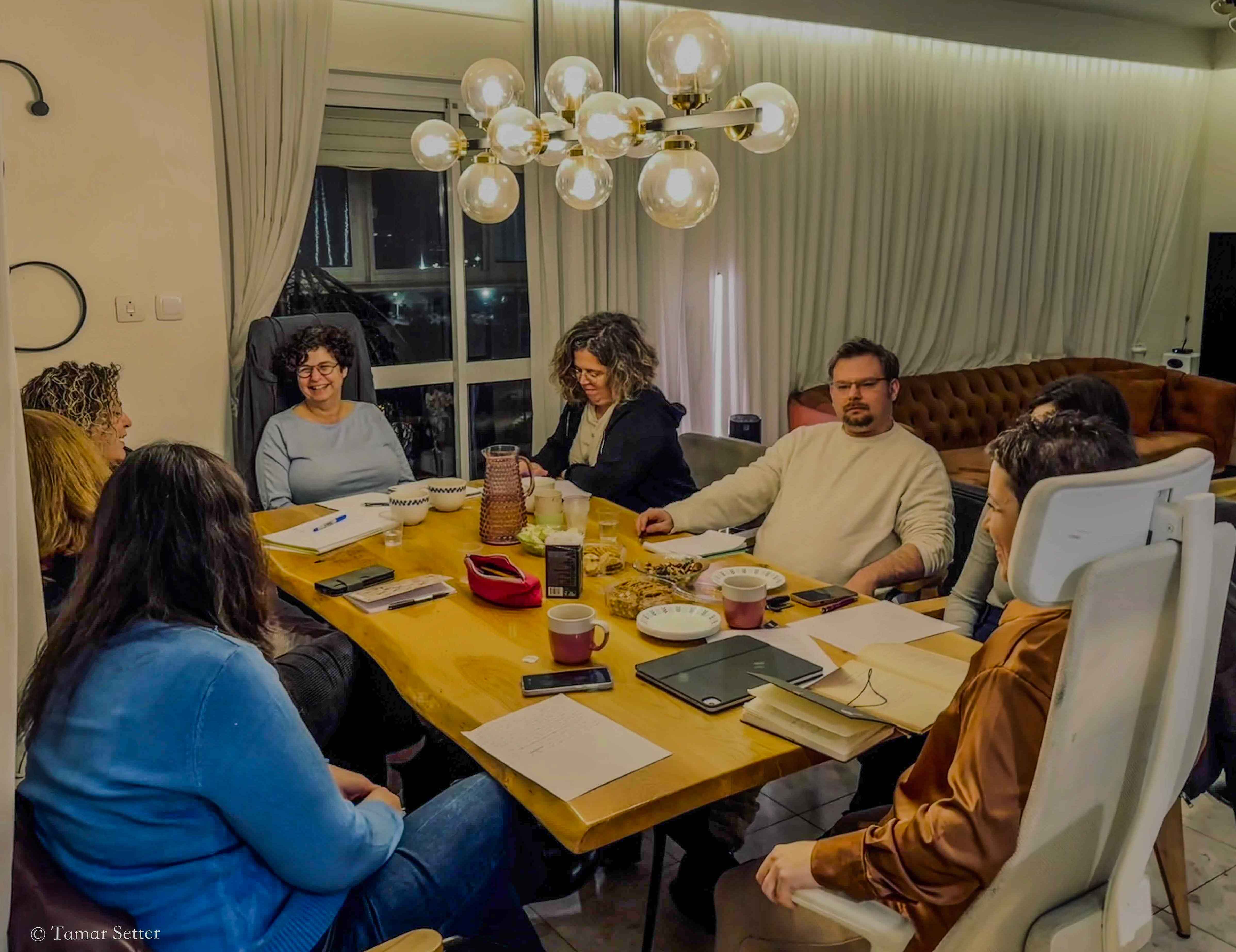 משתתפי הסלון הספרותי הראשון של שפת סתר בב״ש